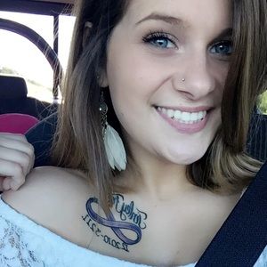 Meet your Posher, Hailey